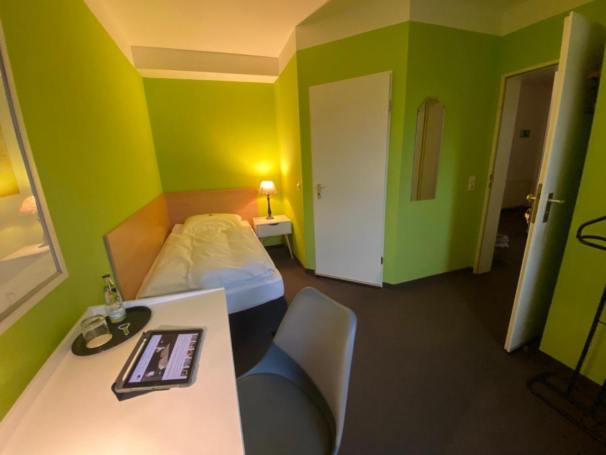 Hotel Kaiserswerth Дюссельдорф Экстерьер фото